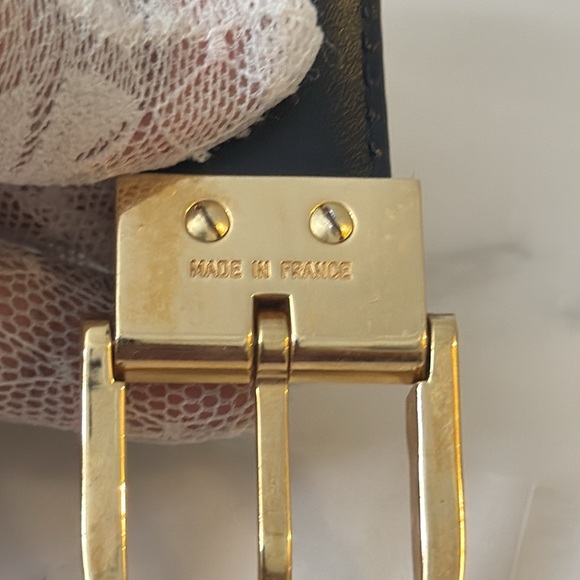 Authentic Louis Vuitton Epi Ceinture Leather 110/44 belt - Picture 6 of 14